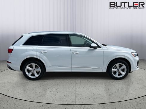 Certified 2025 Audi Q7 3.0T Premium w/ Convenience Package image 4