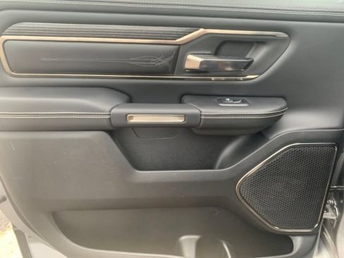 Used 2019 RAM 1500 Limited w/ Advanced Safety Group AWD/4WD image 7
