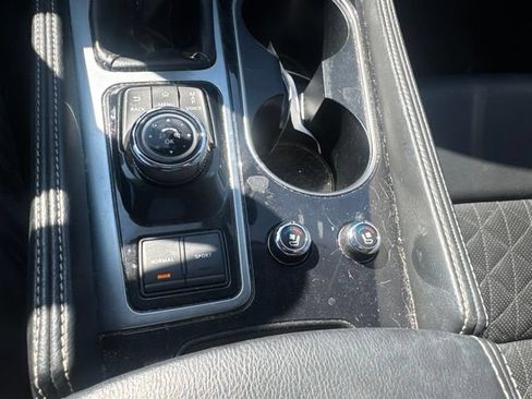 Used 2017 Nissan Maxima Platinum FWD image 27