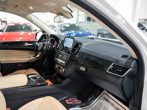 Used 2019 Mercedes-Benz GLS 550 4MATIC w/ Driver Assistance Package image 15