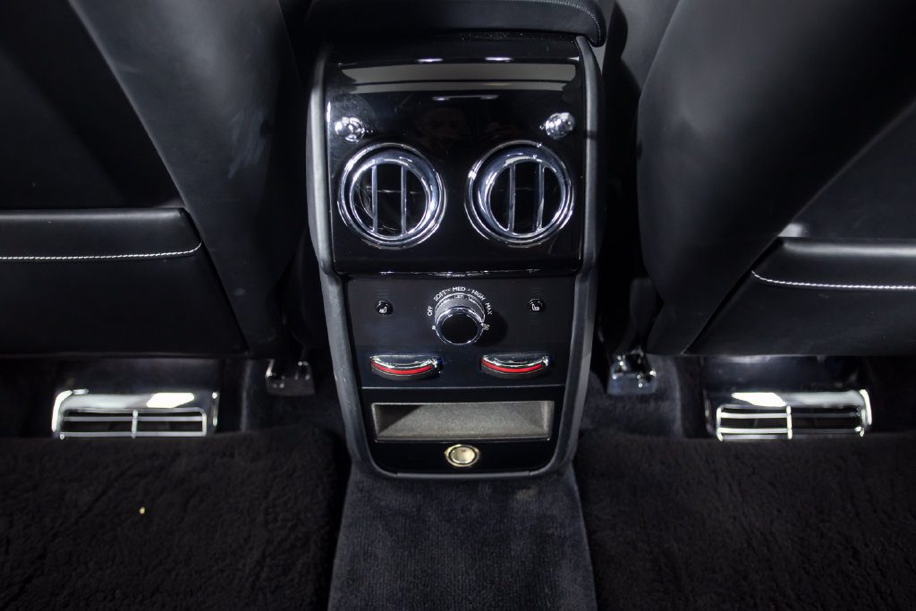 Used 2019 Rolls-Royce Cullinan AWD/4WD image 46