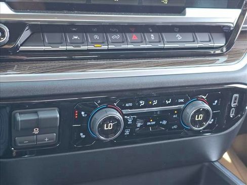 New 2026 Chevrolet Silverado 1500 RST w/ Convenience Package II AWD/4WD image 24