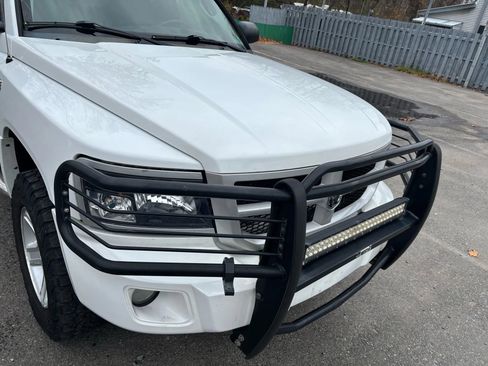 Used 2011 Dodge Dakota Big Horn image 5