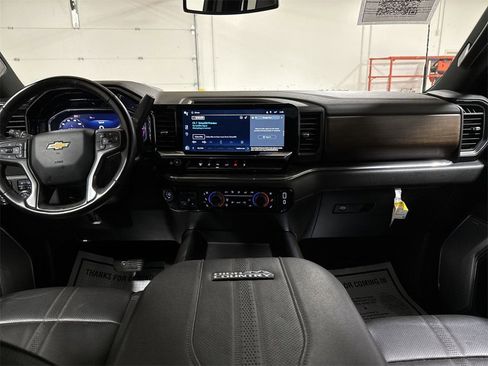 Used 2024 Chevrolet Silverado 3500 High Country image 10