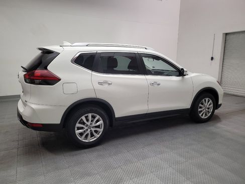 Used 2020 Nissan Rogue SV FWD image 10