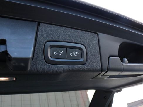 Used 2022 Volvo XC60 B5 Inscription w/ Climate Package AWD/4WD image 45