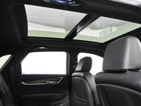 Used 2017 Cadillac XT5 Platinum w/ Driver Assist Package AWD/4WD image 17