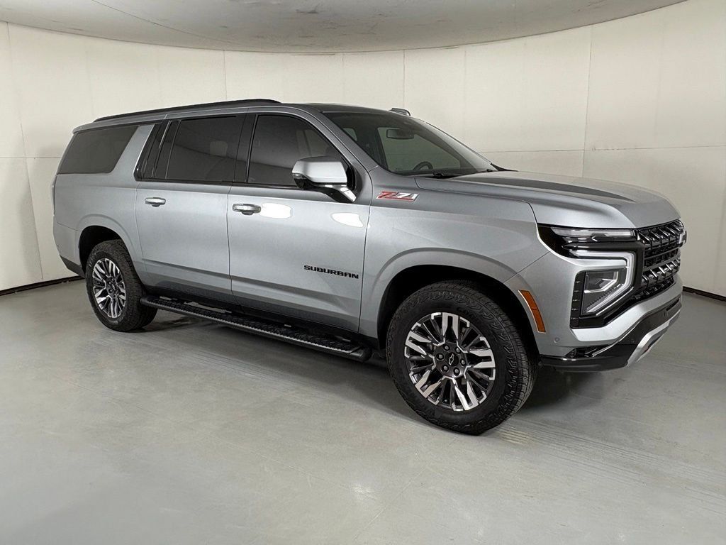 Used 2026 Chevrolet Suburban Z71 w/ Comfort Package AWD/4WD image 9