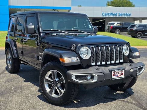 Used 2023 Jeep Wrangler Unlimited Sahara AWD/4WD image 2