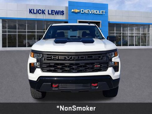 Used 2022 Chevrolet Silverado 1500 Custom Trail Boss w/ LPO, Dark Essentials Package AWD/4WD image 2