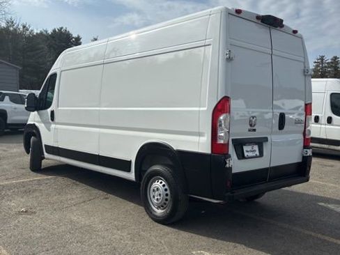 Used 2025 RAM ProMaster 2500 w/ Convenience Group image 5