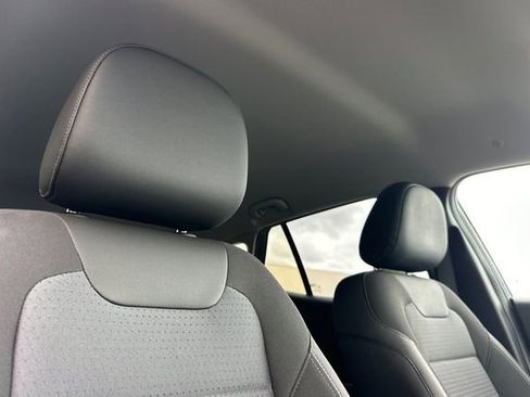 Used 2025 Chevrolet Trax LT w/ Driver Confidence Package image 20