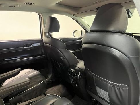 Used 2024 Hyundai Palisade Limited FWD image 15