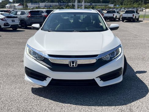 Used 2018 Honda Civic EX image 7