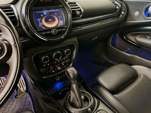 Used 2017 MINI Cooper Clubman ALL4 image 24