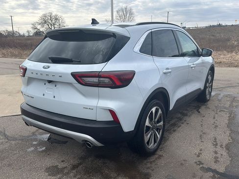 Used 2025 Ford Escape Platinum image 7