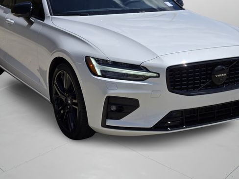 Certified 2023 Volvo S60 B5 Plus w/ Climate Package AWD/4WD image 31