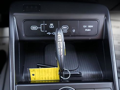 Certified 2024 Hyundai Kona Limited AWD/4WD image 39