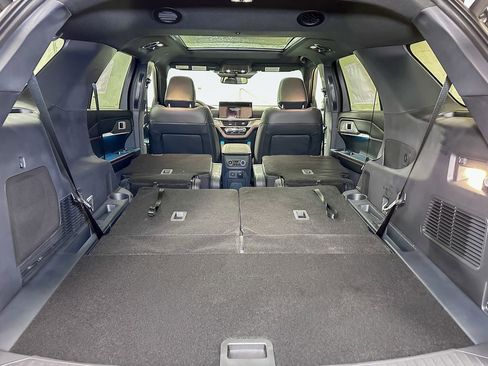 New 2026 Ford Explorer ST-Line w/ ST-Line Street Pack image 19