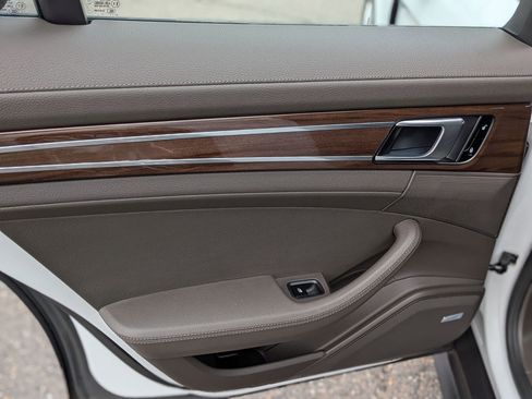 Used 2017 Porsche Panamera 4 image 26