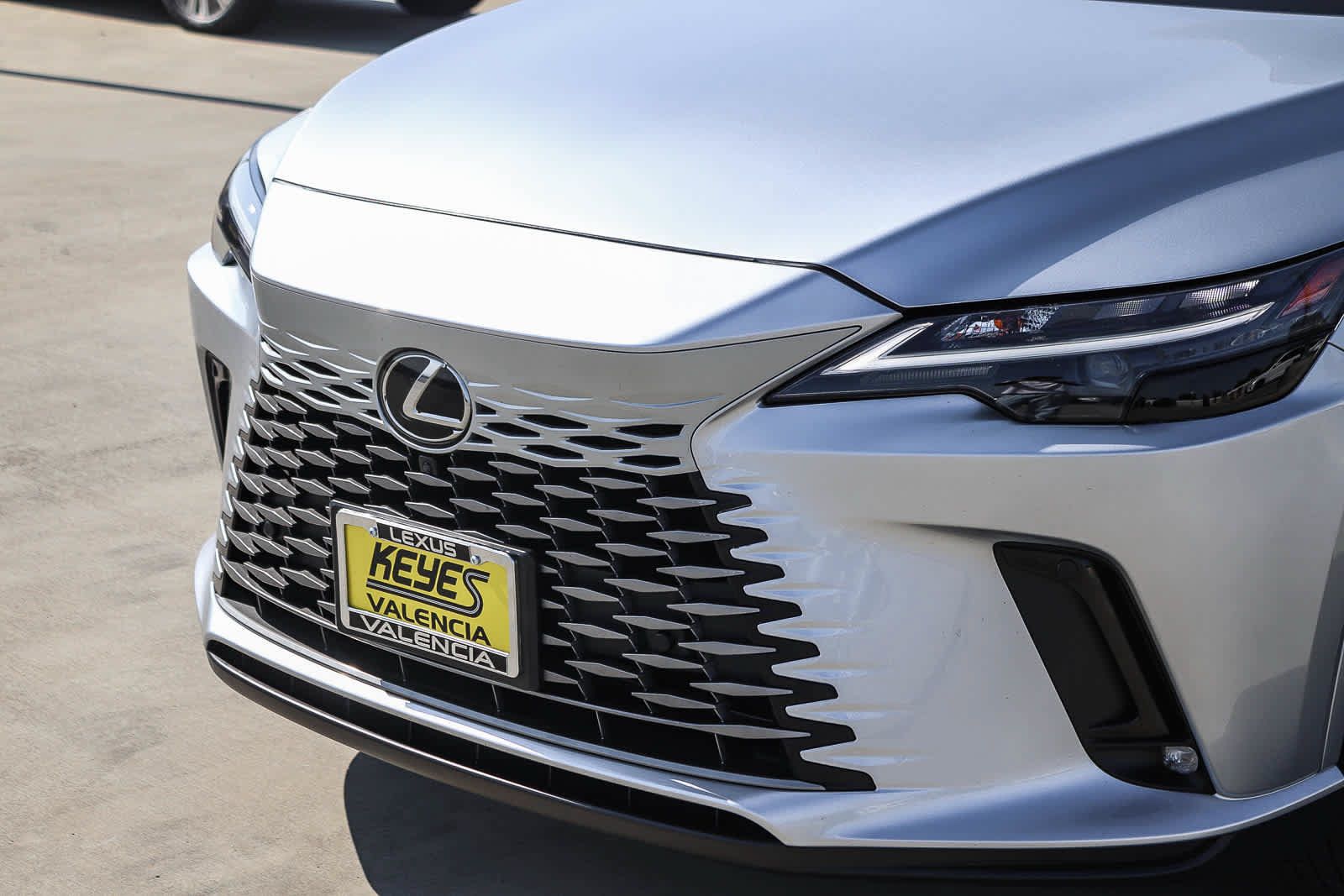 Used 2025 Lexus RX 350 Premium w/ Convenience Package FWD image 8