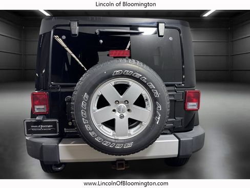 Used 2012 Jeep Wrangler Unlimited Sahara w/ Connectivity Group image 5