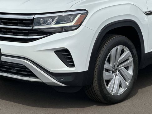 Used 2023 Volkswagen Atlas Cross Sport SE AWD/4WD image 7