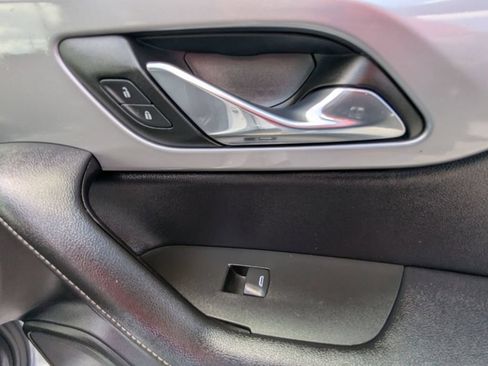 Used 2025 Chevrolet Blazer LT FWD image 35