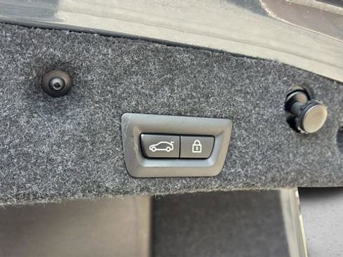 Used 2016 BMW M5 RWD image 38