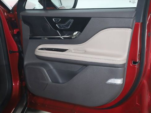 Certified 2023 Lincoln Corsair Standard image 34