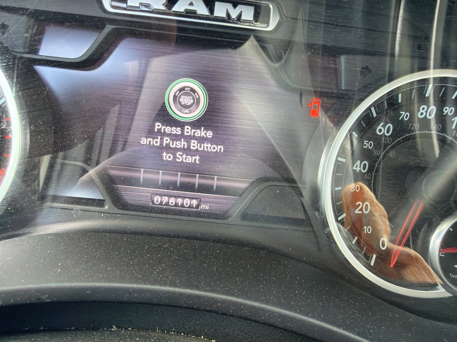 Used 2022 RAM 3500 Laramie AWD/4WD image 2