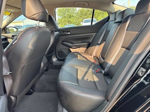 Used 2025 Nissan Altima 2.5 SR FWD image 10