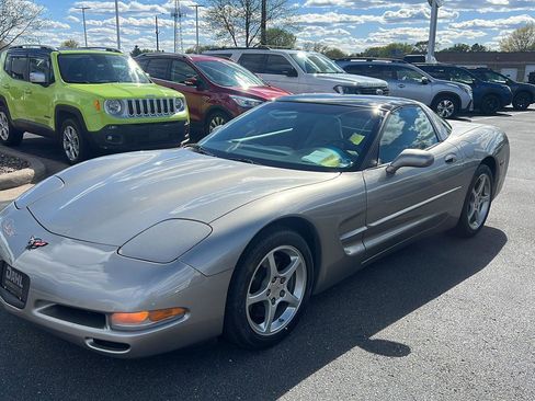 Used 2000 Chevrolet Corvette Coupe w/ Memory Pkg RWD image 13
