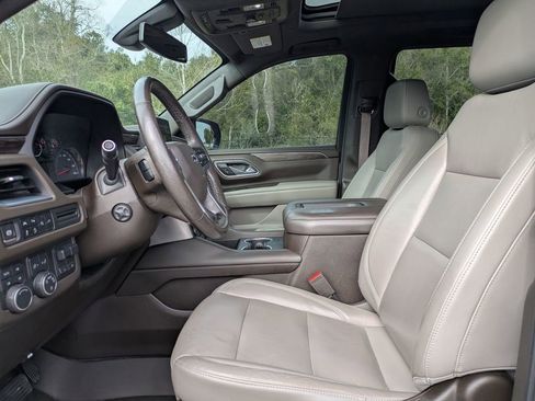 Used 2021 Chevrolet Tahoe Z71 w/ Z71 Signature Package image 14