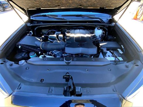 Used 2024 Toyota 4Runner TRD Off-Road Premium image 29