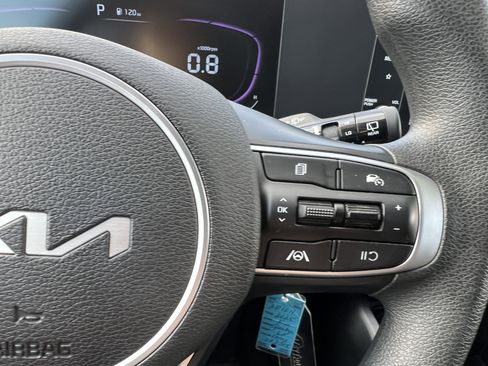 Certified 2025 Kia Sportage LX image 25
