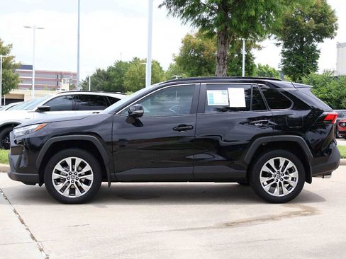 Used 2023 Toyota RAV4 XLE Premium FWD image 3