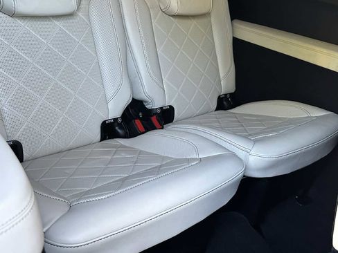 Used 2019 Mercedes-Benz GLS 550 4MATIC image 19