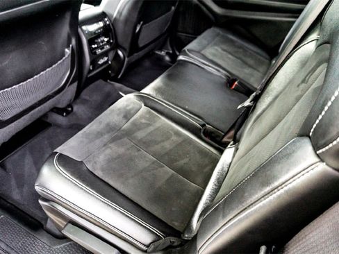 Used 2024 Jeep Grand Cherokee L Laredo image 27