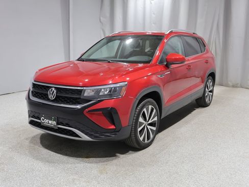 Used 2022 Volkswagen Taos SE AWD/4WD image 7
