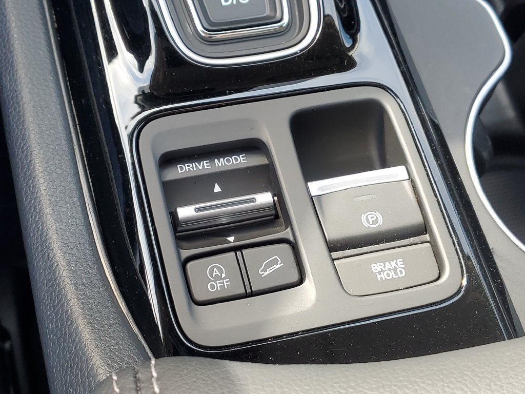 Certified 2025 Honda Pilot Touring image 32