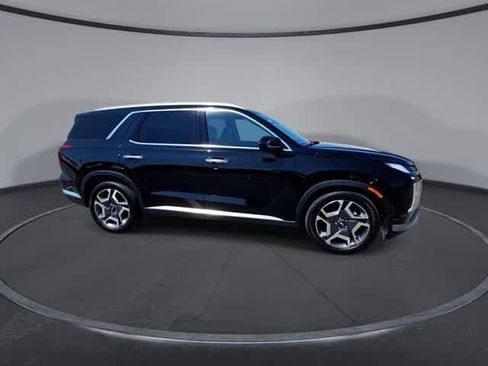 Used 2024 Hyundai Palisade Limited FWD image 9
