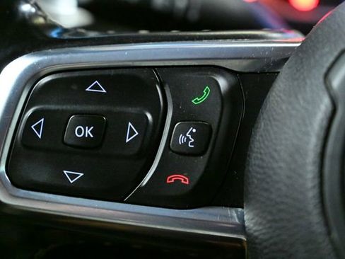 Used 2021 Jeep Wrangler Unlimited Sahara image 41