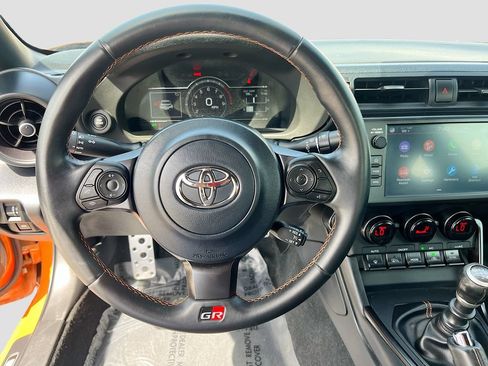 Used 2023 Toyota GR86 10th Anniversary SE RWD image 11