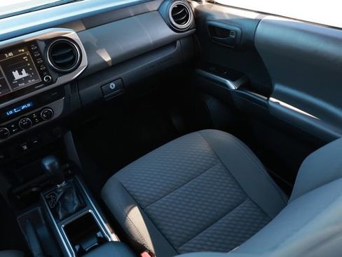 Used 2022 Toyota Tacoma SR5 image 27