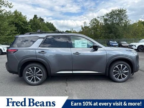 New 2026 Nissan Pathfinder Platinum AWD/4WD image 11