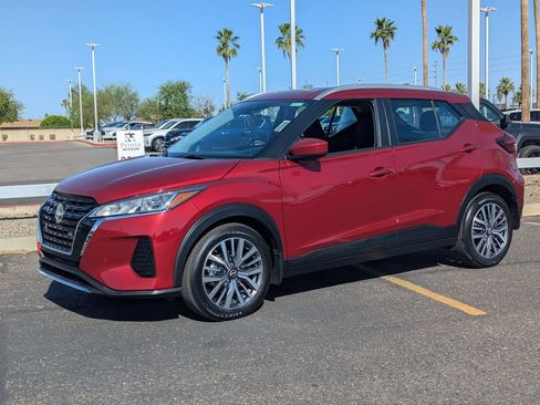 Certified 2024 Nissan Kicks SV FWD image 2