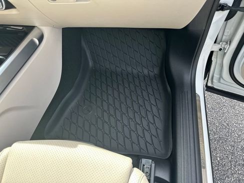 Certified 2021 Mercedes-Benz GLB 250 4MATIC image 35