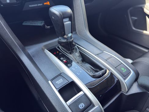 Used 2020 Honda Civic EX image 17