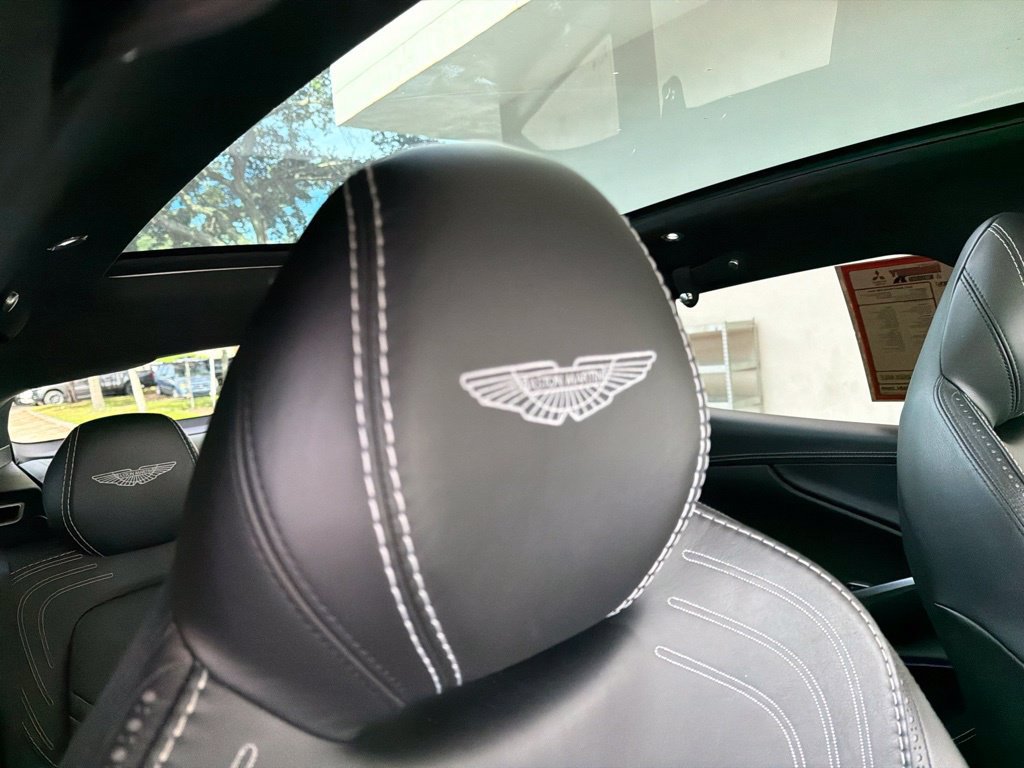 Used 2021 Aston Martin DBX AWD/4WD image 29